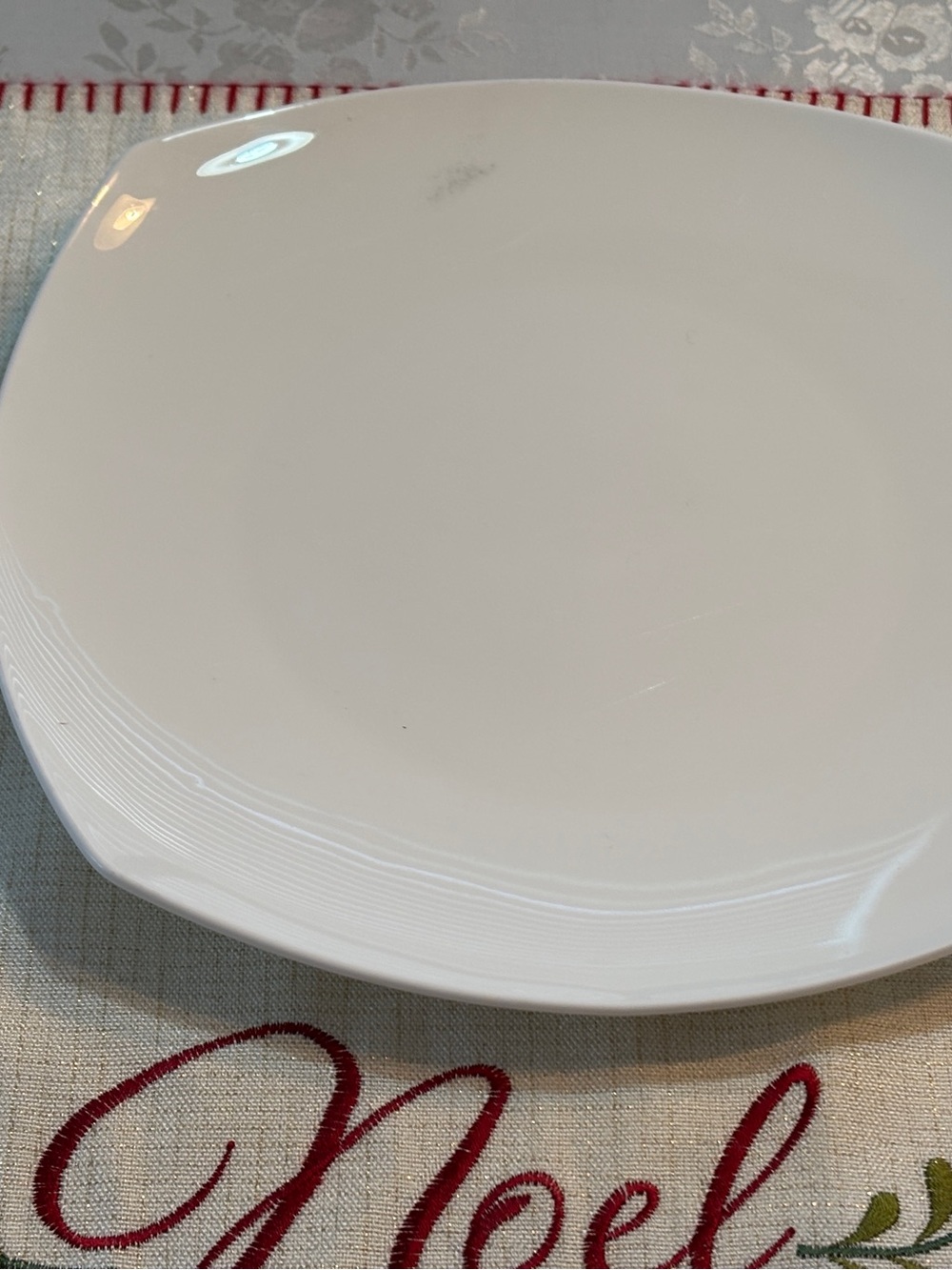 Fritz And Floyd Nevaeh White Everyday Bone China Dinner Plate & 3 Salad Plates